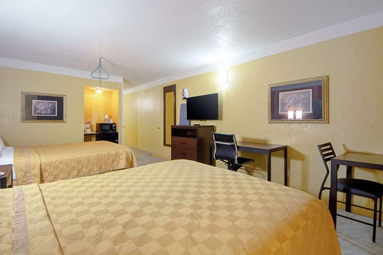 Economy Inn & Suites Denton Extérieur photo