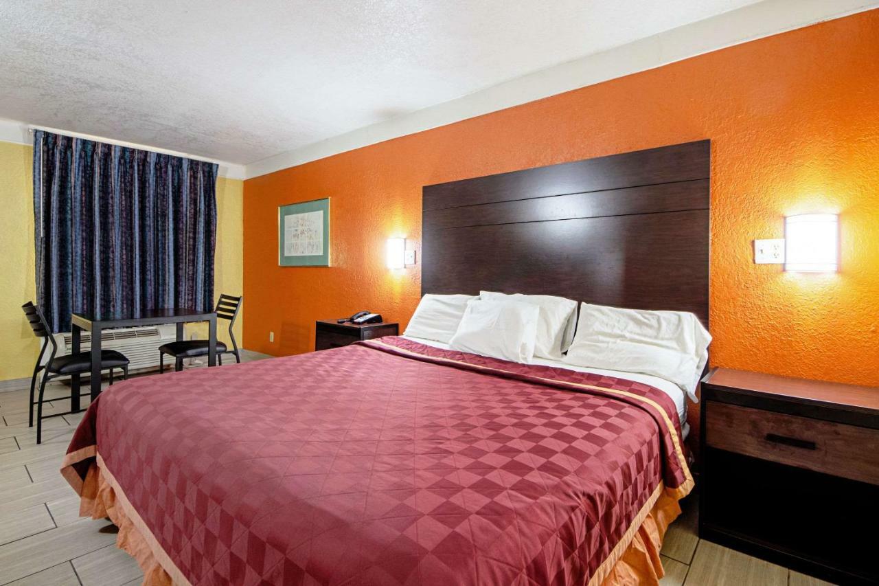 Economy Inn & Suites Denton Extérieur photo
