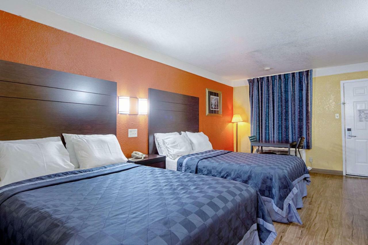 Economy Inn & Suites Denton Extérieur photo